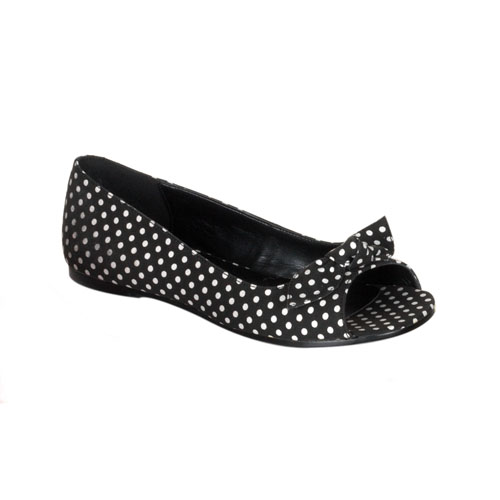 Click Here to View DAISY-63, M/J Blk/Wht Dots Flat Shoe